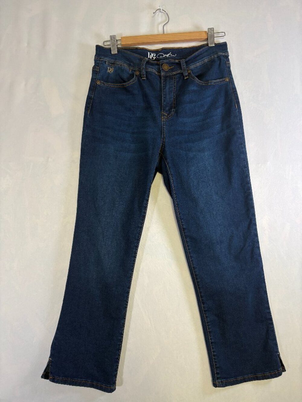 DG2 Diane Gilman Women’s Size 6 Dark Wash Bootcut Jeans Side Slit Hem